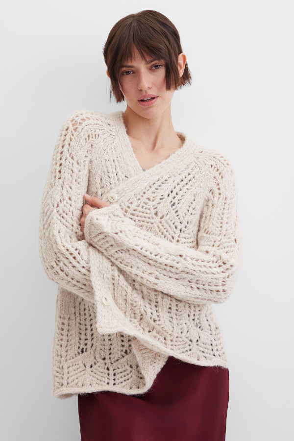 Кардиган ажурной вязки