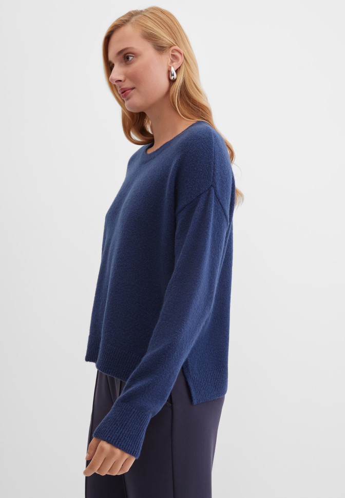 Джемпер укороченного кроя