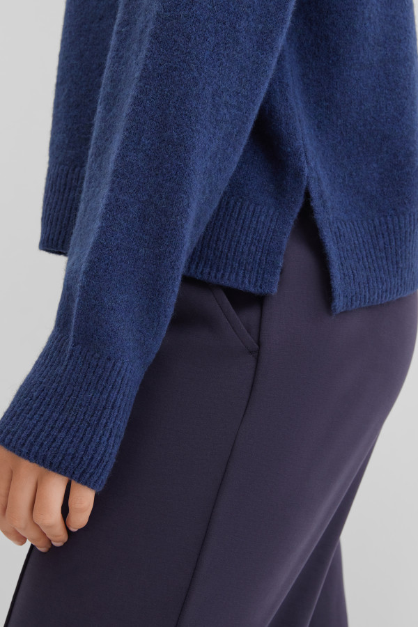 Джемпер укороченного кроя