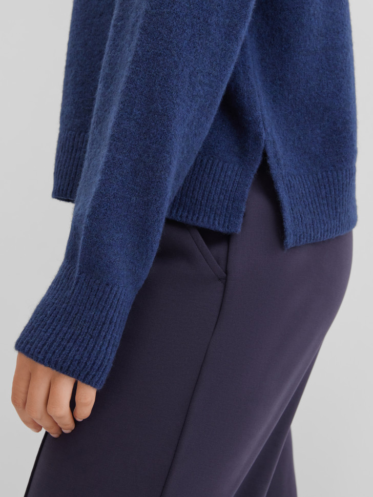 Джемпер укороченного кроя