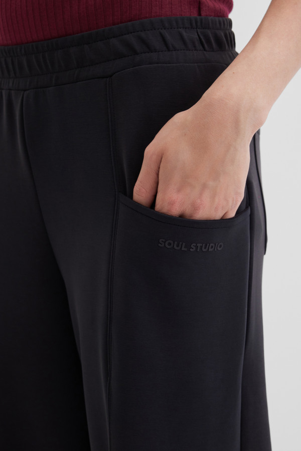 Брюки трикотажные