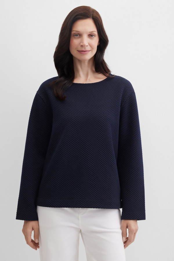 Свитшот из фактурного трикотажа