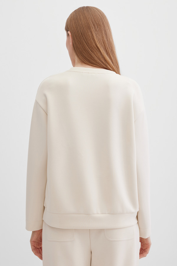 Свитшот с аппликацией