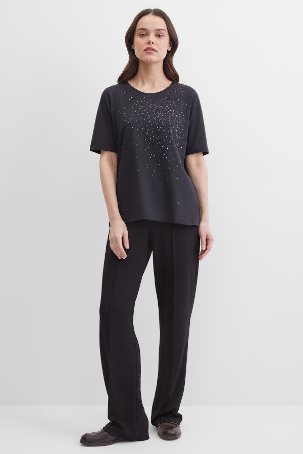 Футболка с декором