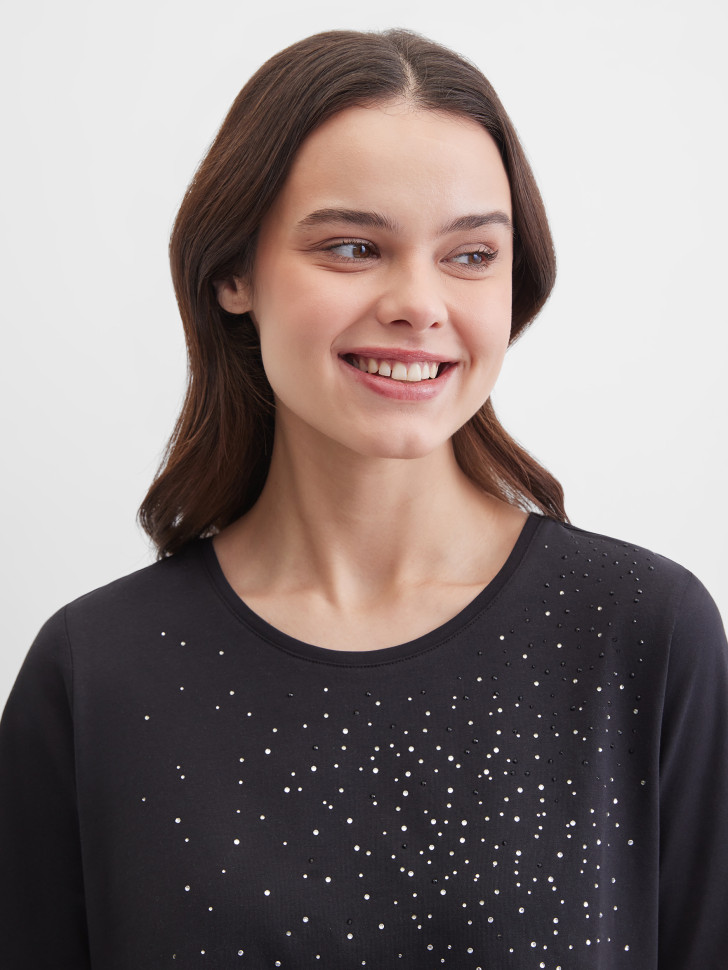 Футболка с декором