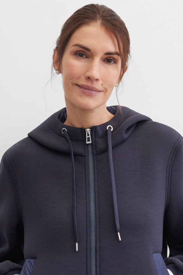 Толстовка с капюшоном из ткани скуба