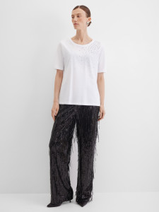 Футболка с декором