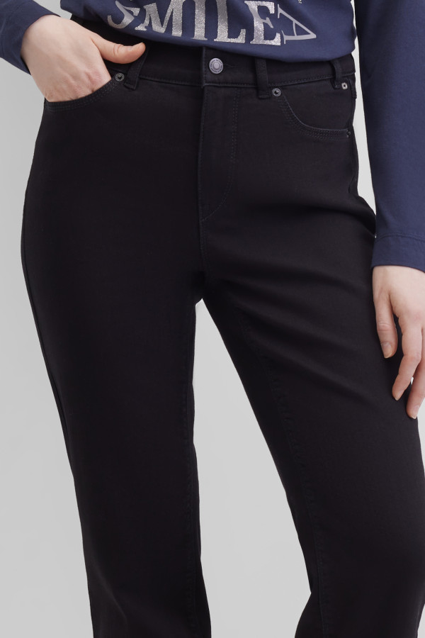 Джинсы прямого кроя