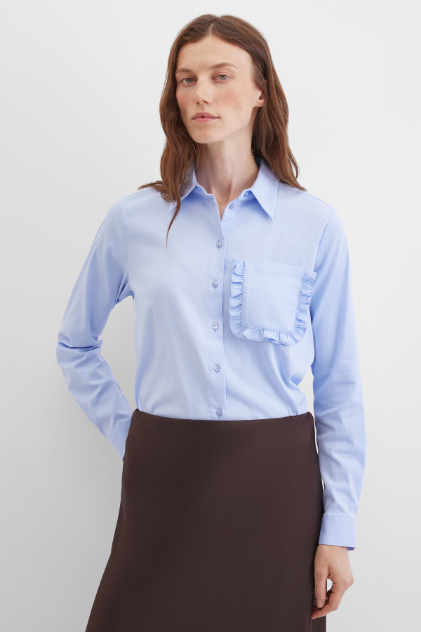 Блузка с накладным карманом