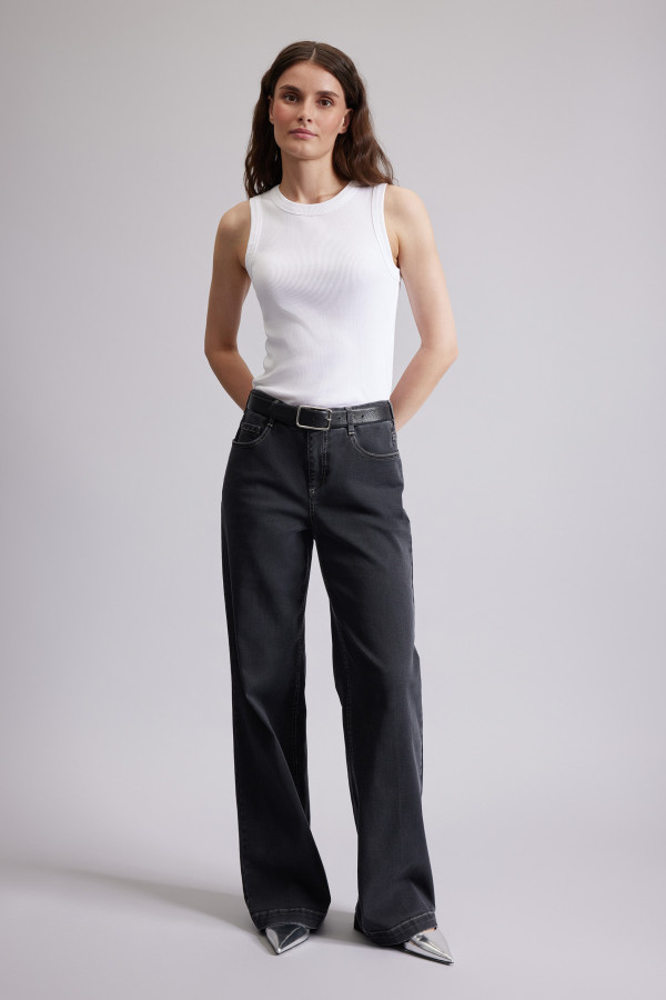 Джинсы широкие