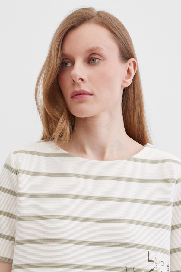 Футболка в полоску