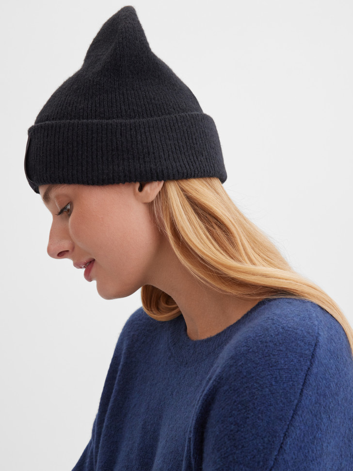 Шапка с шерстью альпаки