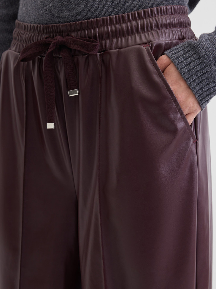 Брюки широкие из эко-кожи