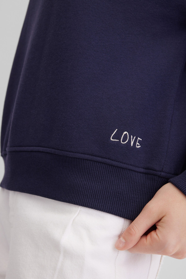 Свитшот свободный