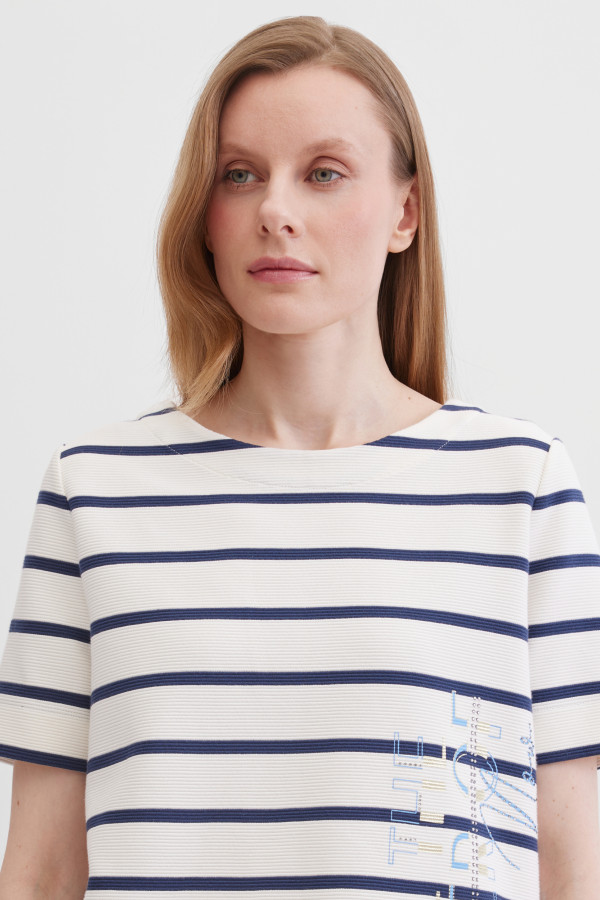Футболка в полоску