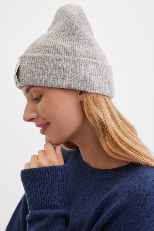 Шапка с шерстью альпаки