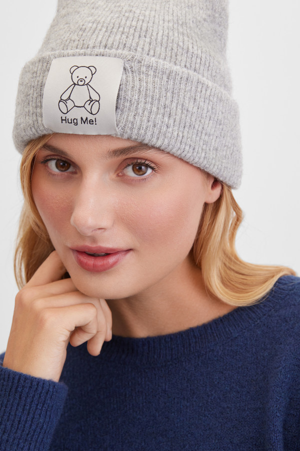 Шапка с шерстью альпаки