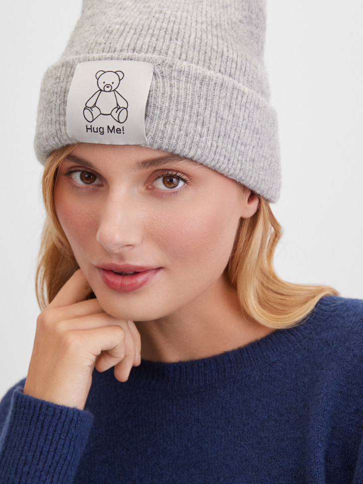 Шапка с шерстью альпаки