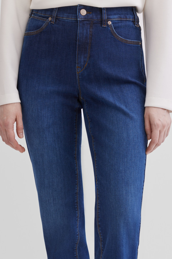 Джинсы прямого кроя