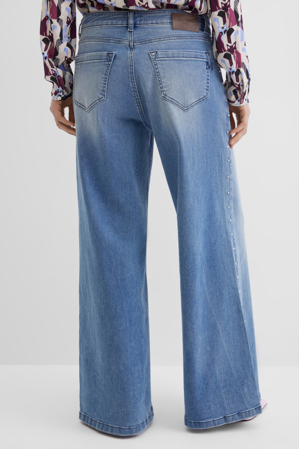 Джинсы широкие