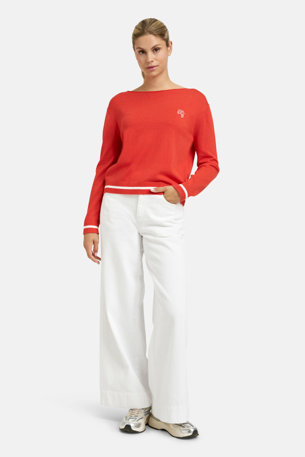 Джемпер с вырезом лодочкой