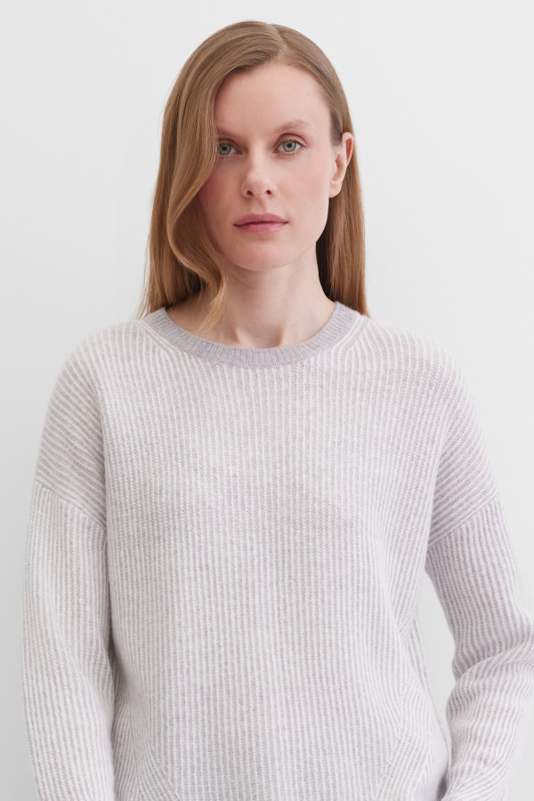 Джемпер прямого кроя