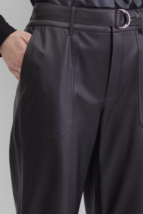 Брюки прямые из экокожи