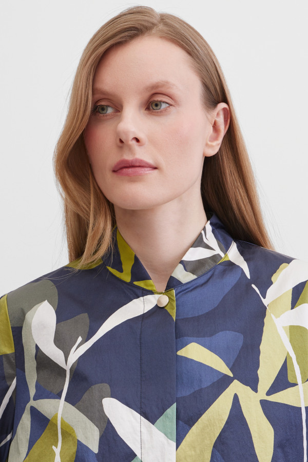 Бомбер укороченный