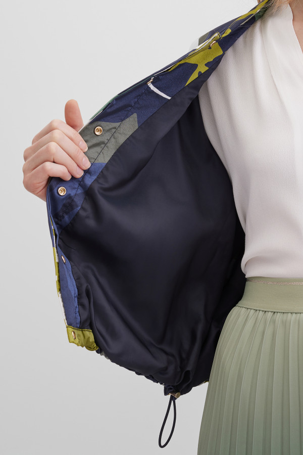 Бомбер укороченный