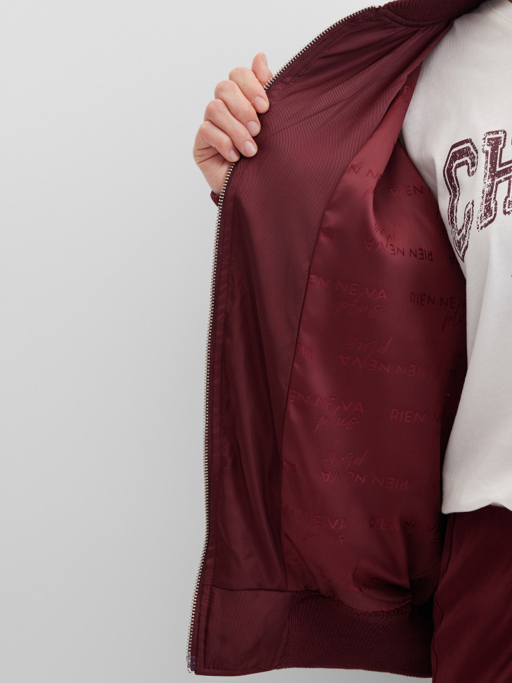 Куртка-бомбер