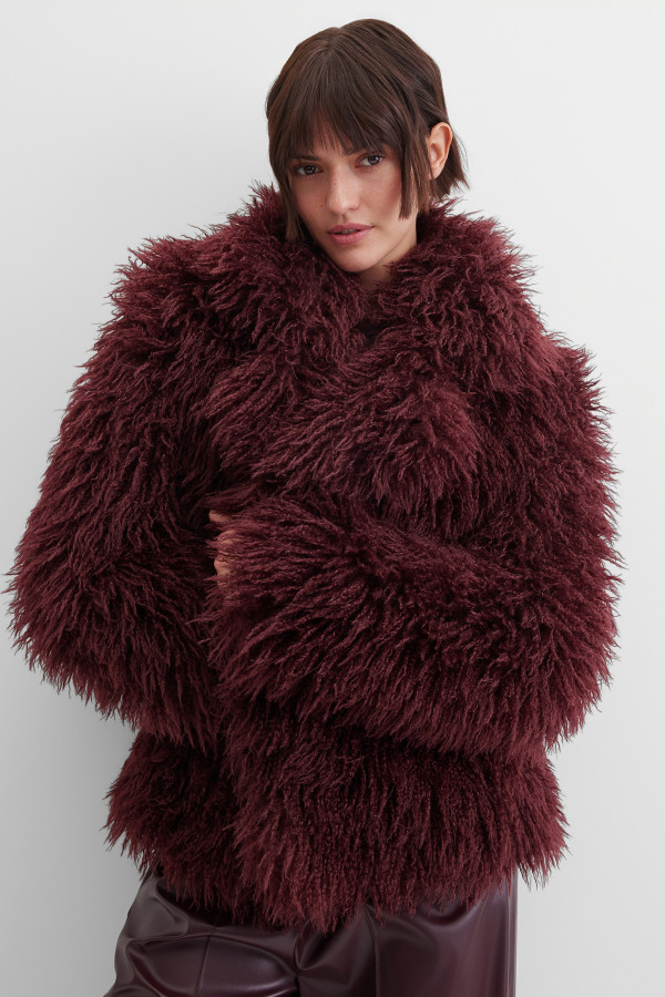 Шуба из искусственного меха