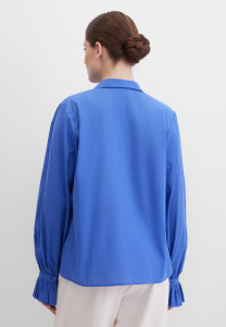 Блузка с длинным рукавом