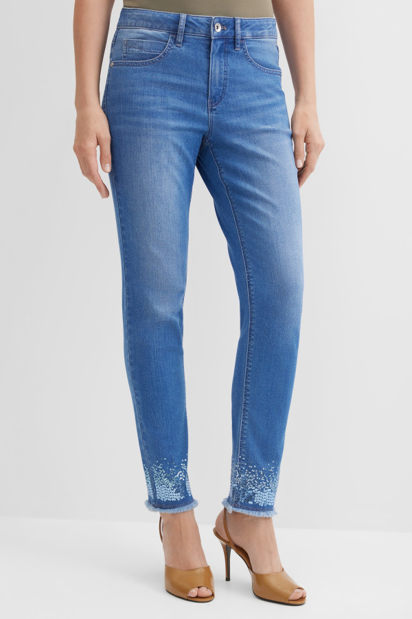 Джинсы зауженные с декором из пайеток