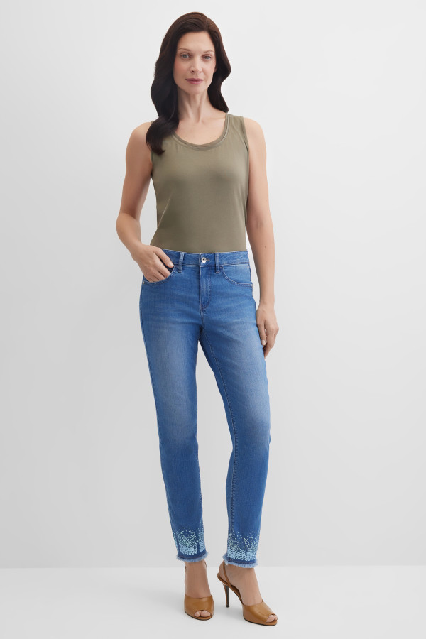 Джинсы зауженные с декором из пайеток