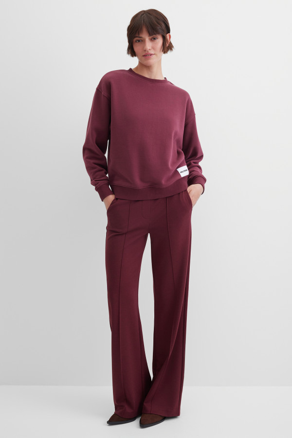 Свитшот прямого кроя