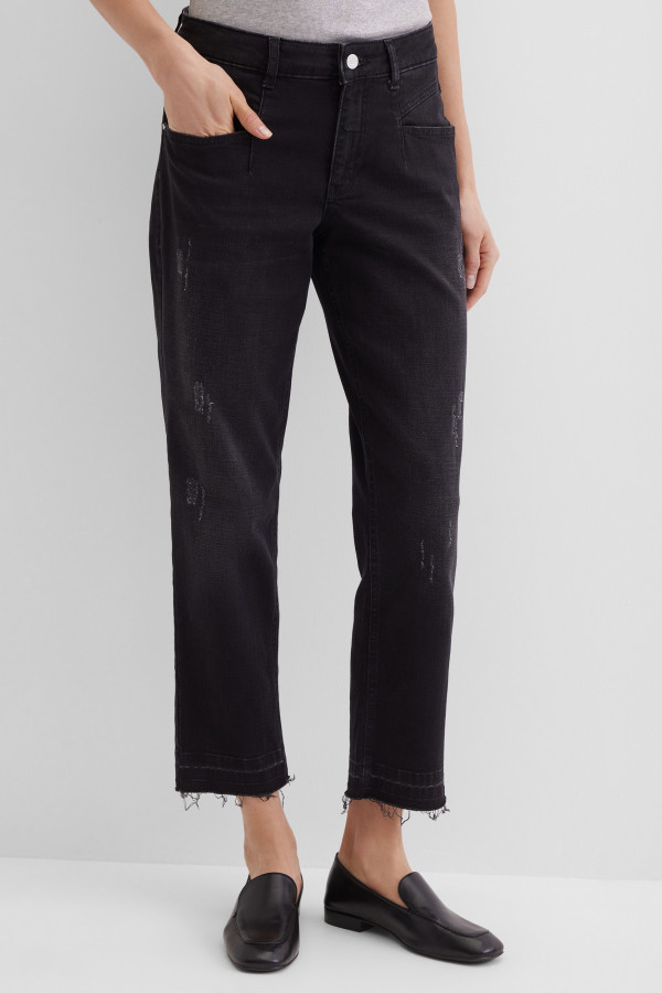 Джинсы зауженные