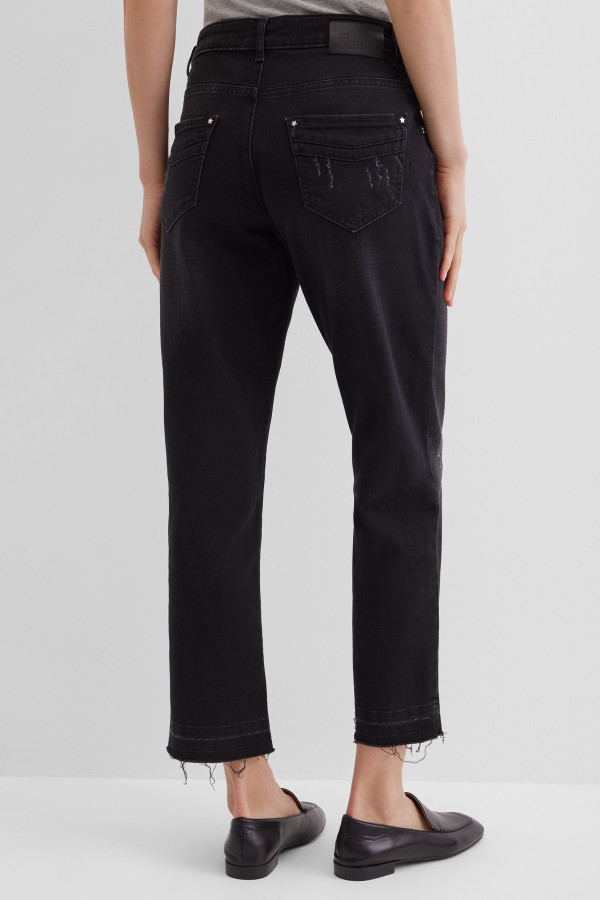 Джинсы зауженные