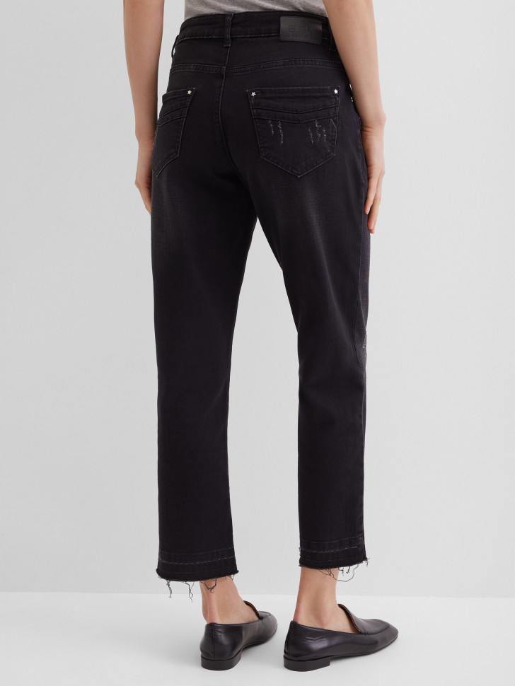 Джинсы зауженные