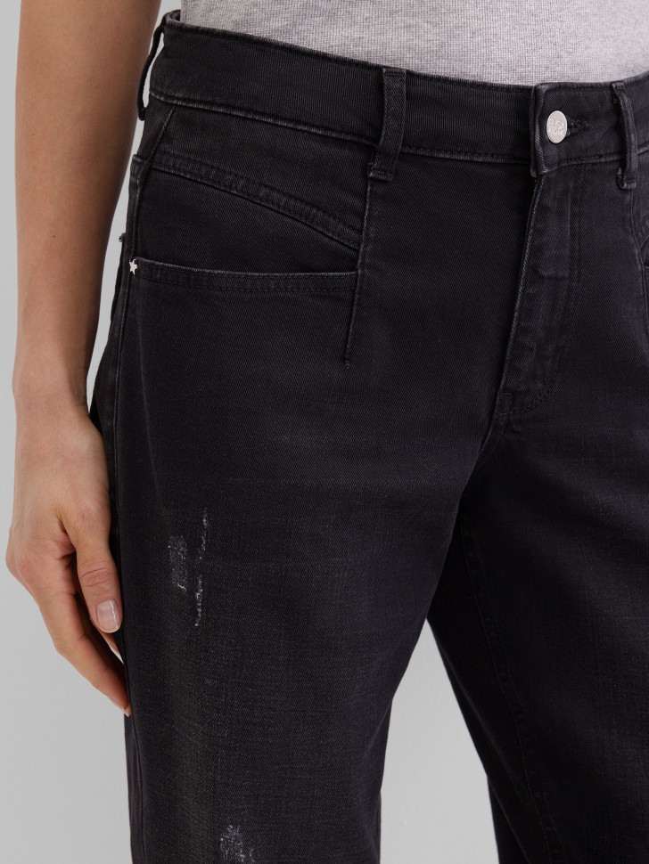 Джинсы зауженные