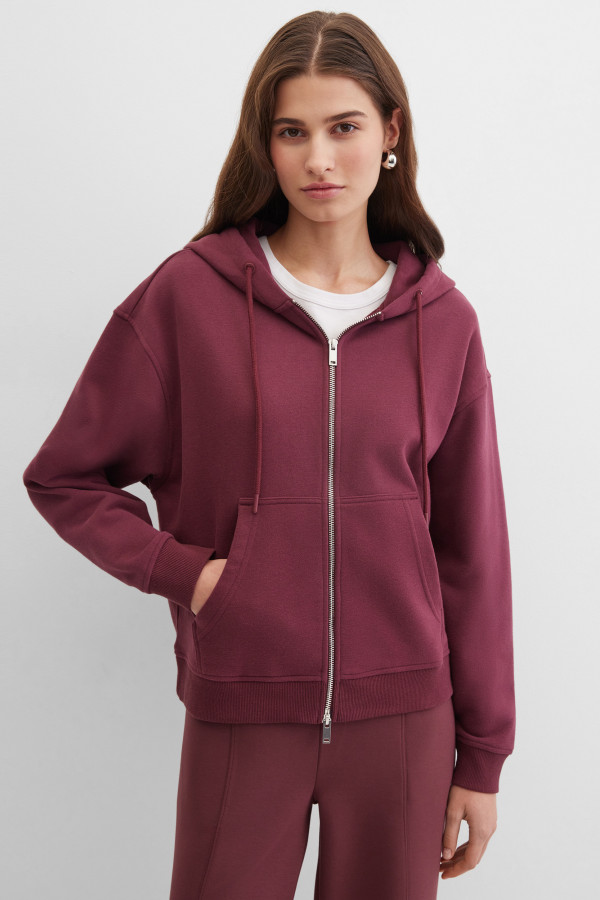 Толстовка с капюшоном