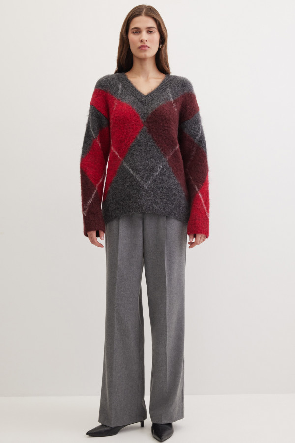 Пуловер из смесовой пряжи