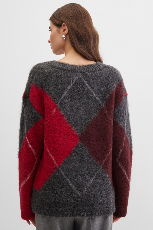 Пуловер из смесовой пряжи