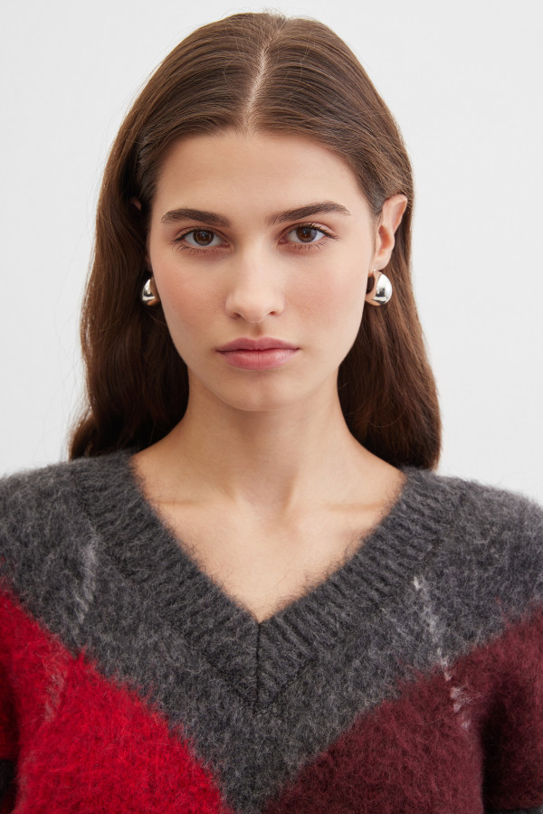 Пуловер из смесовой пряжи