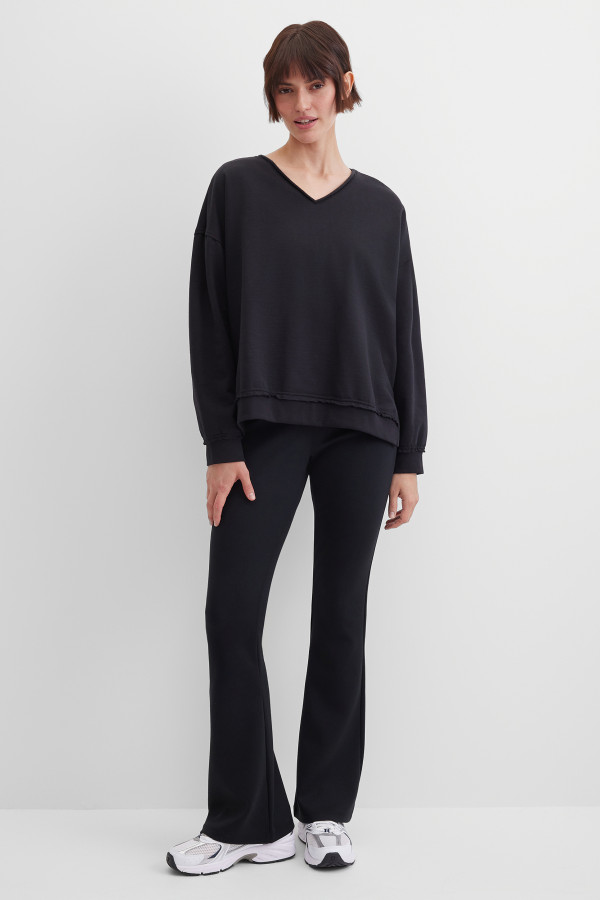 Свитшот с нашивками на спине