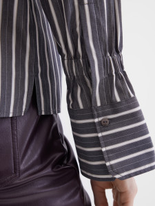 Блузка с длинным рукавом