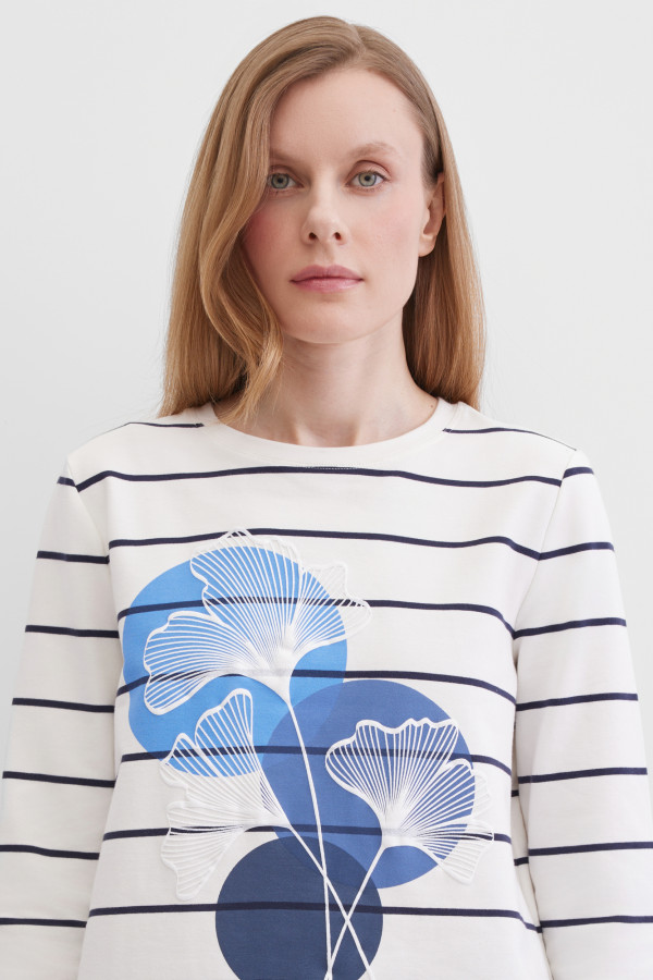 Лонгслив с рукавом 3/4 в полоску и с  принтом