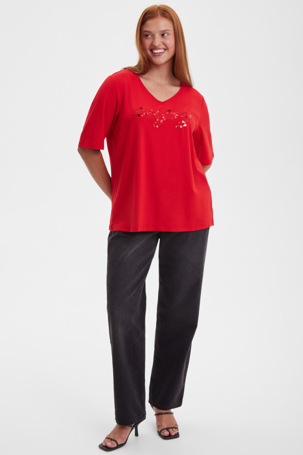 Футболка c пайетками