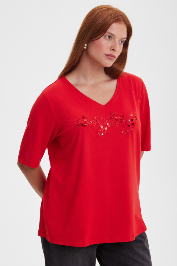 Футболка c пайетками
