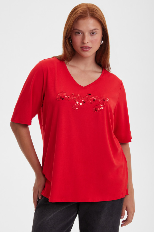 Футболка c пайетками