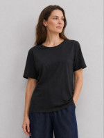 Футболка базовая с вышивкой